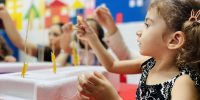 Child independence in the mother and child workshop استقلال کودک در کارگاه مادر و کودک
